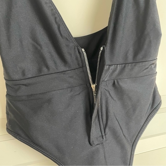 New! FAE zipper front plunge one piece swimsuit black 15519 - Picture 5 of 6